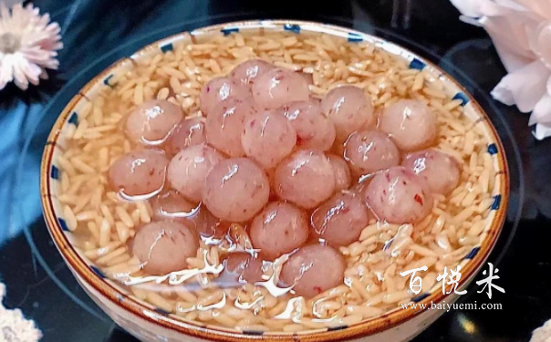 高顏值的紅糖酒釀玫瑰啵啵，Q彈軟糯，美味又健康，強(qiáng)烈推薦這款小甜品